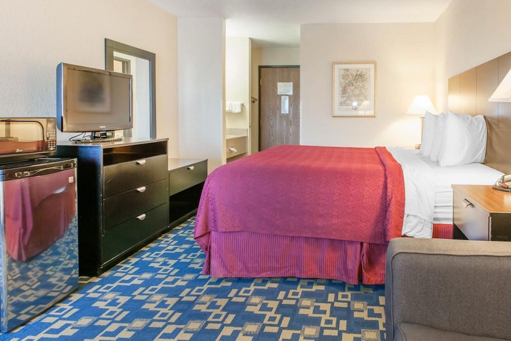 Quality Inn Effingham Exterior photo